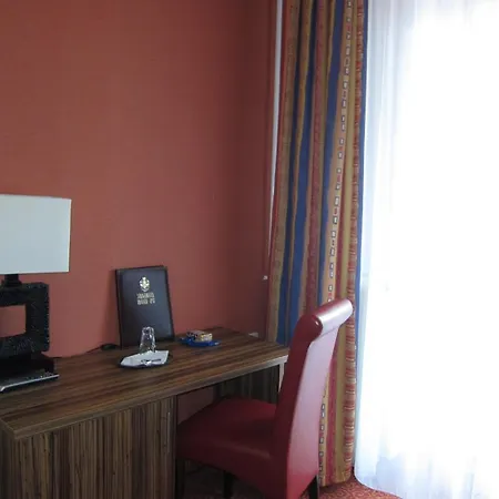 Отель Stadthotel Hauser Eck 2*