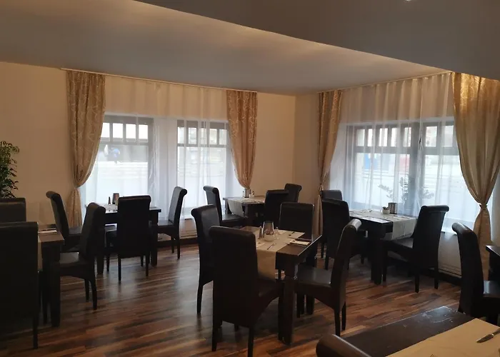 Stadthotel Hauser Eck فندق 2*